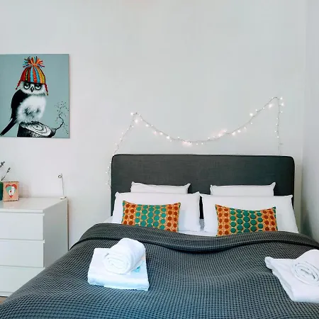 Central 2 Bedroom Flat For Families & Calm Guests Berlin Exterior foto